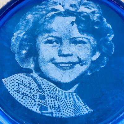 AA   1930S COLLECTABLE SHIRLEY TEMPLE BLUE GLASS BOWL & PITCHER PHOTO DECAL