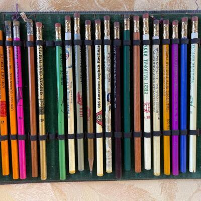 AA   VINTAGE SALESMAN SAMPLES ADVERTISING PENCILS FOLDING CASE