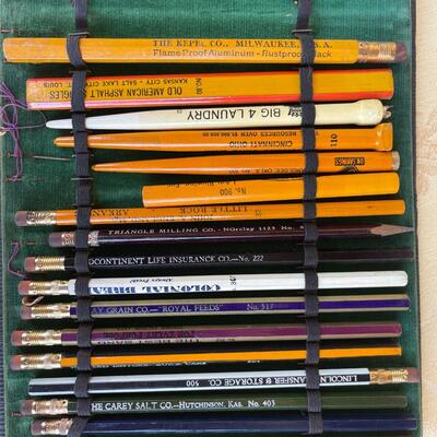 AA   VINTAGE SALESMAN SAMPLES ADVERTISING PENCILS FOLDING CASE