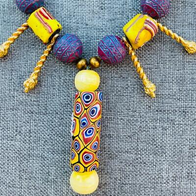 AA   AFRICAN TRADE BEADS & OTHER CLAY BEADS GOLD TONE CHAIN