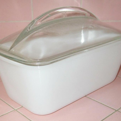 MS Vintage Westinghouse Refrigerator Dish Food Storage Loaf Pan White Clear Glass