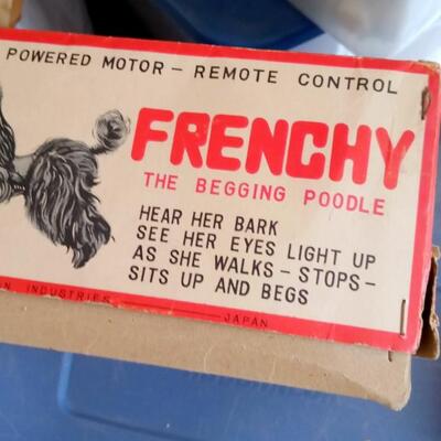 LOT 152  FRENCHY BATTERY POWERED VINTAGE TOY