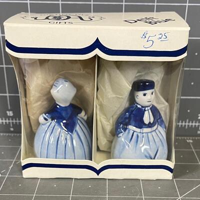 Blue Delph Salt and Pepper Dutch Pair