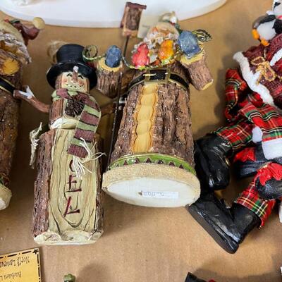 Resin Christmas Figurines 