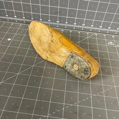 Vintage Wood Shoe Mold Marked No. 8 