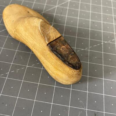 Vintage Wood Shoe Mold Marked No. 8 