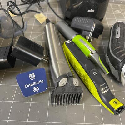 Electric Razors and Trimmers 