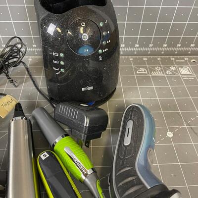 Electric Razors and Trimmers 