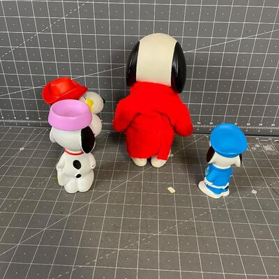 4 Snoopy's; Cowboy, Robe, Police and Traveling 