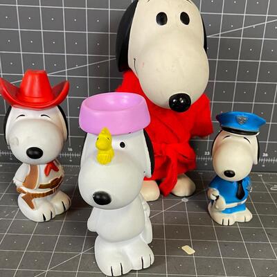 4 Snoopy's; Cowboy, Robe, Police and Traveling 