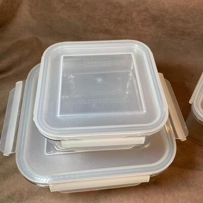 Lot 8. Glass Food Storage Containers