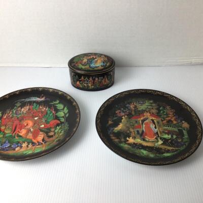 B-443 Collectable Russian Porcelain Trinket Box & Pair of Plates by Tianex