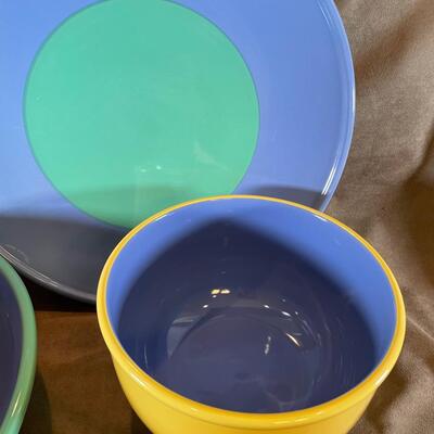 Lot 10. Serving Platter with Matching Bowls