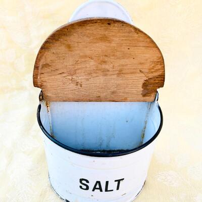AA    ANTIQUE COUNTRY FARMHOUSE ENAMEL HANGING SALT CELLAR