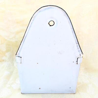 AA    ANTIQUE COUNTRY FARMHOUSE ENAMEL HANGING SALT CELLAR