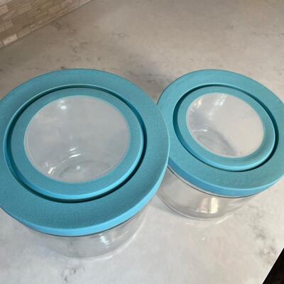 Lot 22. Kitchen Misc