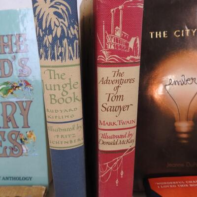 8 Classic Fiction Books:The Jungle Book to The Adventures of Tom Sawyer