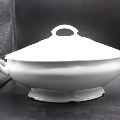 Vintage White Lidded Casserole Soup Tureen Serving Dish