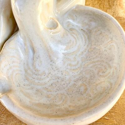 AA    VINTAGE POTTERY ASH TRAY NUDE WOMAN WASHING HAIR BASIN SIGNED