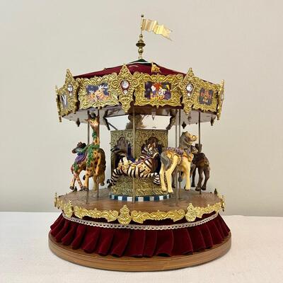 Realistic Motion Music Classic Carousel ~ HOLIDAY LIVING ~ *See Details