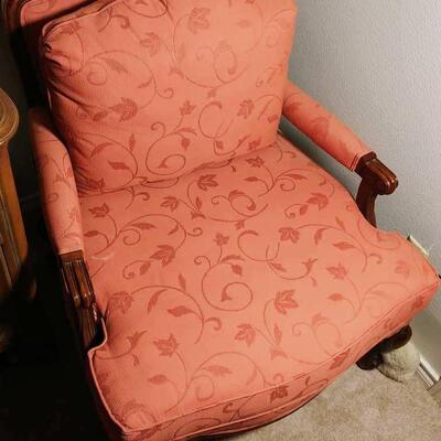 antique pink upholstered Chair