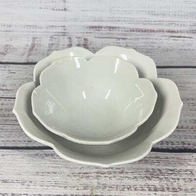Lotus Flower Shaped Set of Two White Noodle Rice Bowls