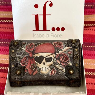 AA    VINTAGE ISABELLA FIORI TRI FOLD WALLET SKULL W/EYEPATCH ROSES ORIGINAL BOX