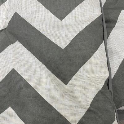 Lot 88. Chevron-patterned Queen Comforter