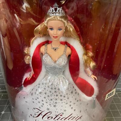 2001 Holiday Celebration Barbie NEW
