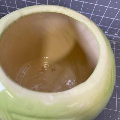 COLLECTOR Cookie Jar - Kittens with ball of Yarn