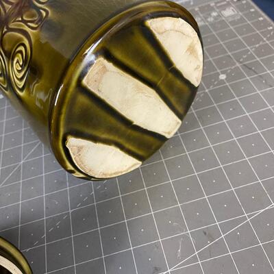 COLLECTOR Cookie Jar - Avocado Green Cookie Jug