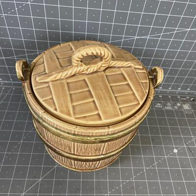 COLLECTOR Cookie Jar - McCoy Bucket Cookie Jar