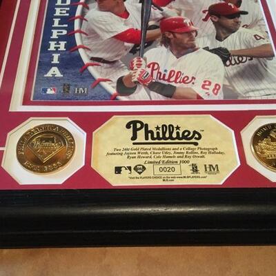 2010 Limited Edition Philadelphia Phillies Plaque and Gold Medallions 13 x 16â€.