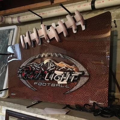 Large COORS LIGHT Commercial Bar Sign 27 x 23â€ Works!