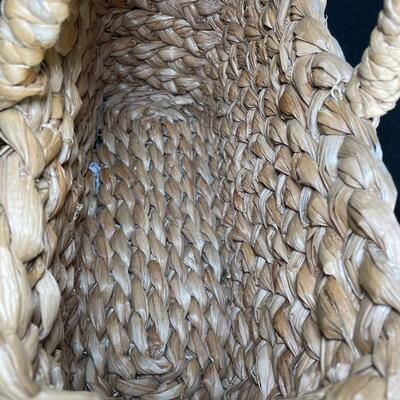 Lot 105. Tote Basket