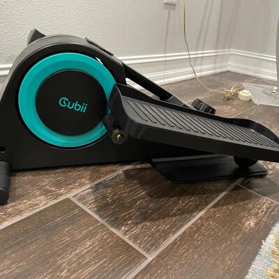 Lot 111  Cubii Foot Pedal Exerciser