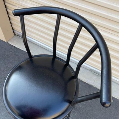 806  STOOL. METAL PADDED STOOL
