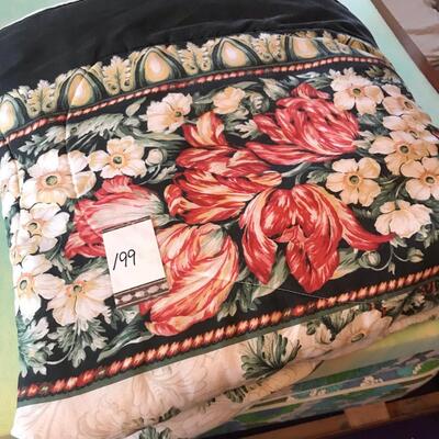 Full Size Tulip / Floral Comforter
