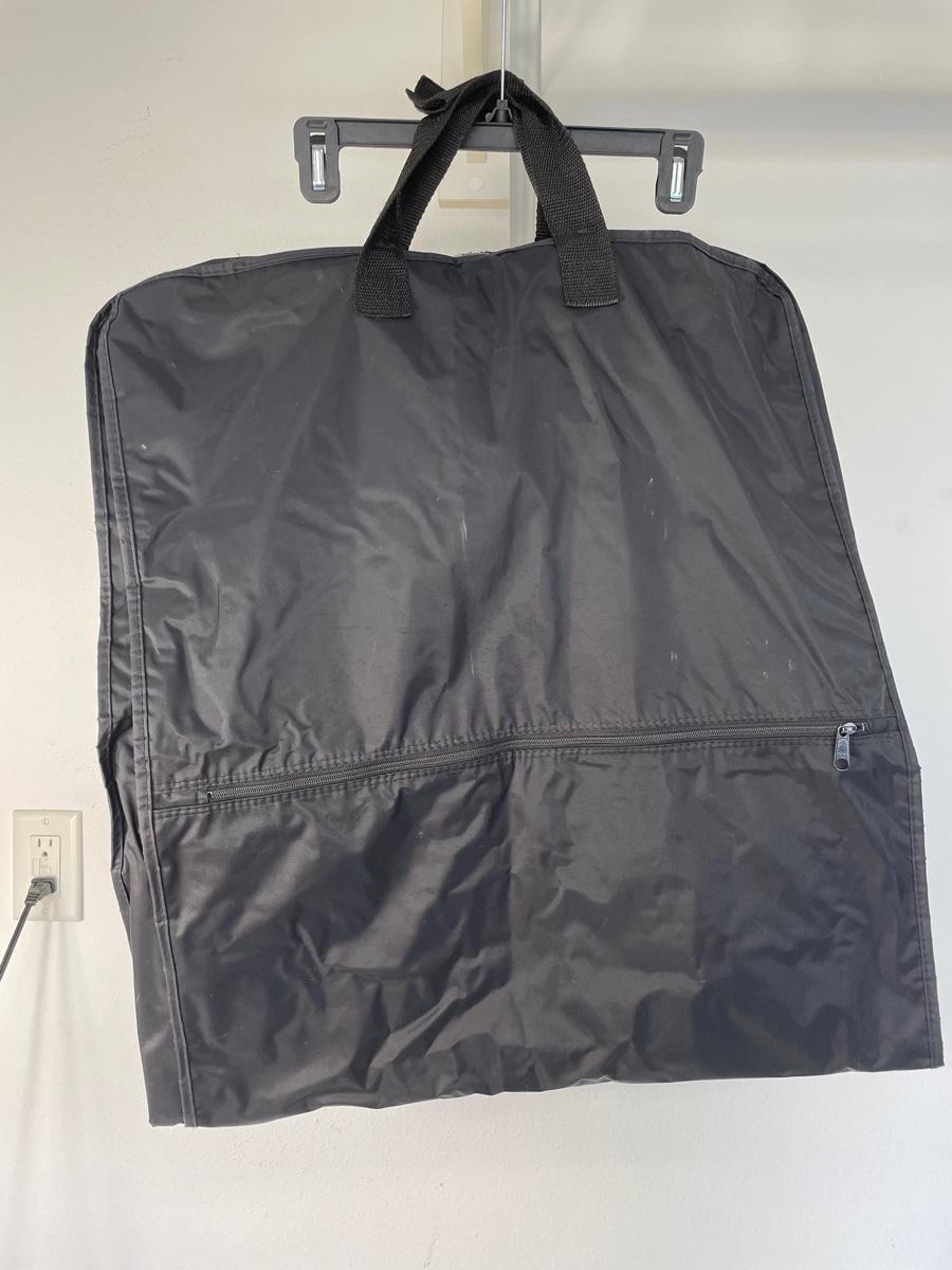 Lot 137. Extralong Garment Bag