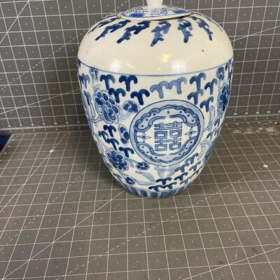 Chinese Ginger Jar with Lid Blue Transferware