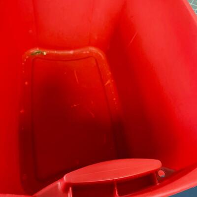 Storage tub - 18 Gallon 