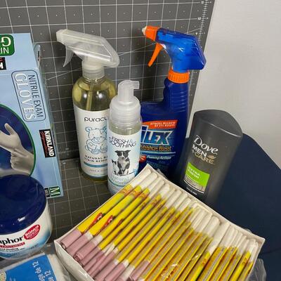 Mixed Kleenex, Gloves Pill etc. Large Box 