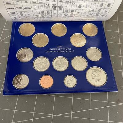 Coins: 2011 United States Mint Coin Set  Uncirculated   