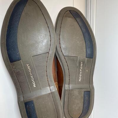 Lot 141  Rockport Deck Shoes. Men's SZ 13