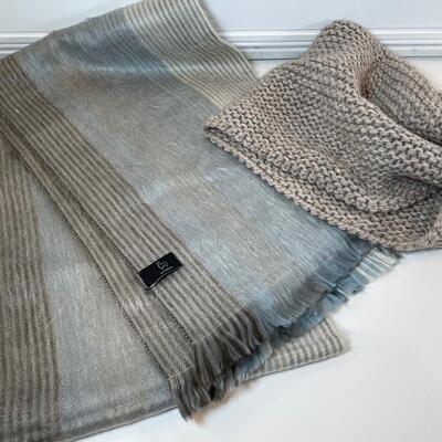 Lot 148. Soft Scarf and Chunky Knit Cowl
