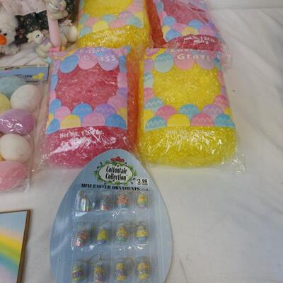 25 pc Holiday Decor for Valentine's Day, St Patrick's Day, & Easter