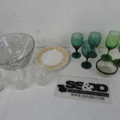 13 pc Kitchen Lot: Glass Punch Bowl, Green Goblets, Gold Tree Decorated Plates