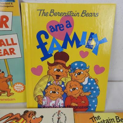 17 Berenstain Bears Books: Bears Scouts, The Spooky old Tree, The Bears Vacation