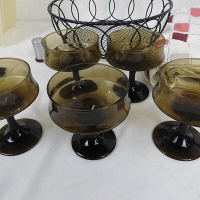 16 pc Kitchen Lot: Plastic Storage, Libby Glasses, Steak Knives, Cutting Board