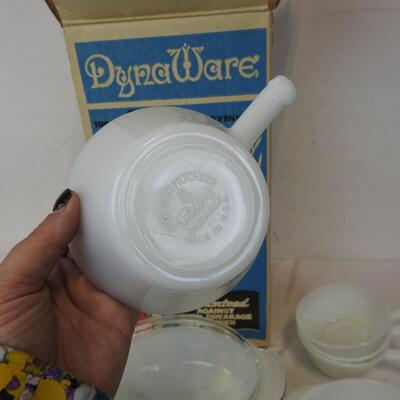 31 pc Dyna-Ware Fire-King Anchor Hocking Lifetime Ovenware WITH BOX - Vintage